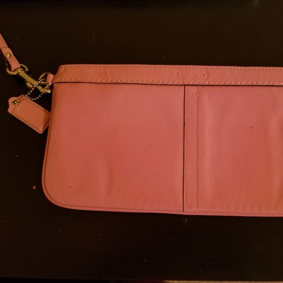 Coach Handbags - NWOT Coach Wristlet